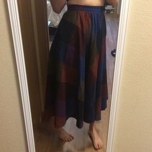 High waisted vintage skirt